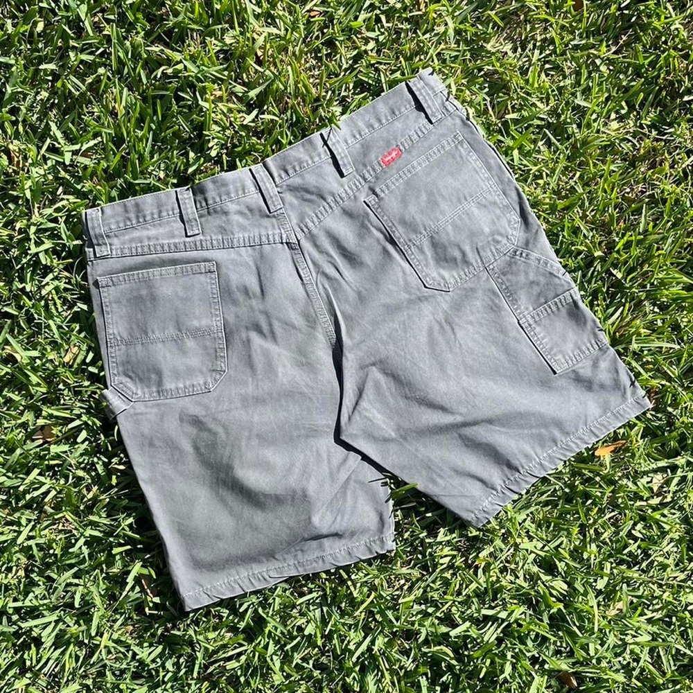 Men's Wrangler Carpenter Gray Shorts